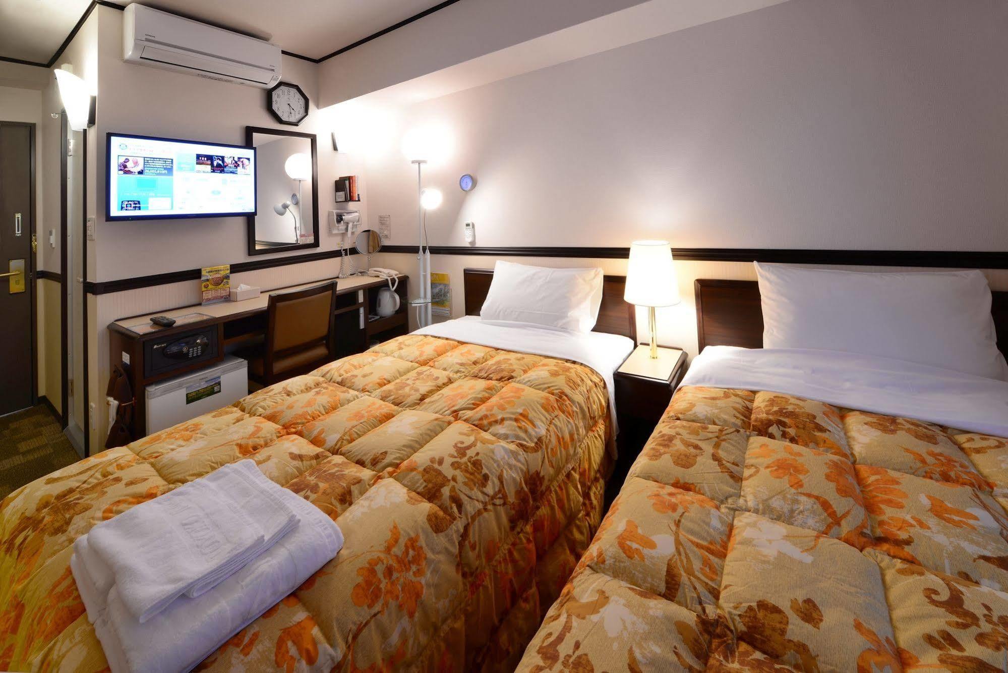Toyoko Inn Gifu-Hashima-Eki Shinkansen Minami-Guchi Hashima  Экстерьер фото