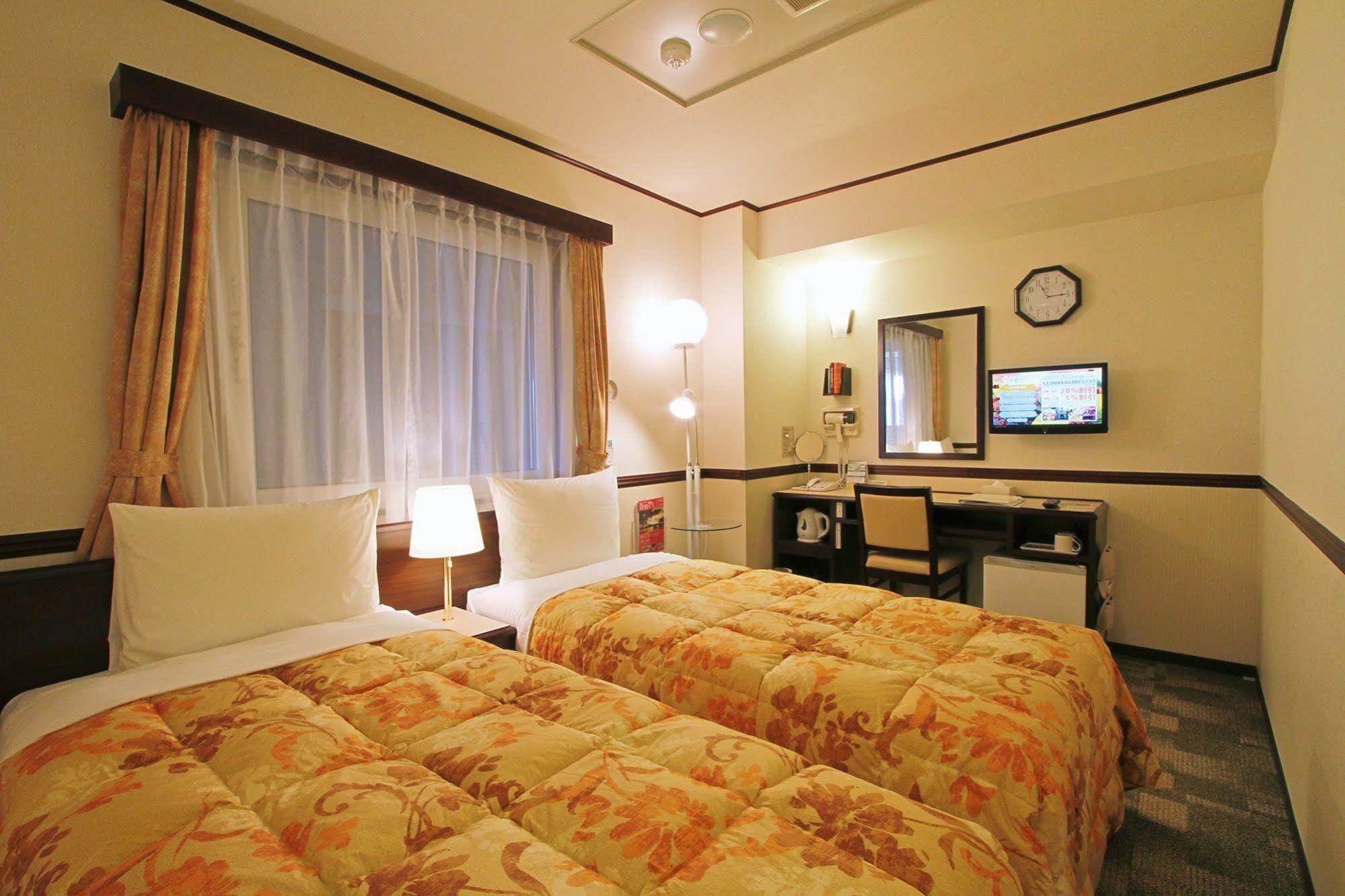 Toyoko Inn Gifu-Hashima-Eki Shinkansen Minami-Guchi Hashima  Экстерьер фото